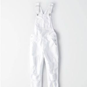 White American Eagle Tom girl Destroyed Overalls